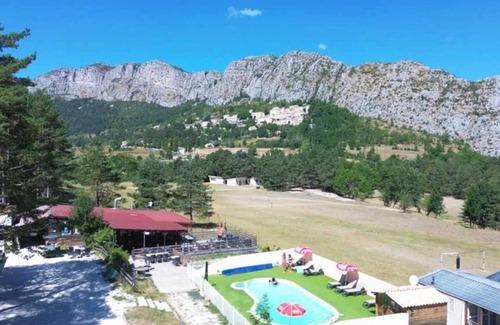 Saint-Auban Skihütte | Chalet 2 étoiles - Piscine - ccbaeib