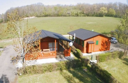 Lons-le-Saunier Skihütte | Chalet 4 étoiles - Piscine - efa00d