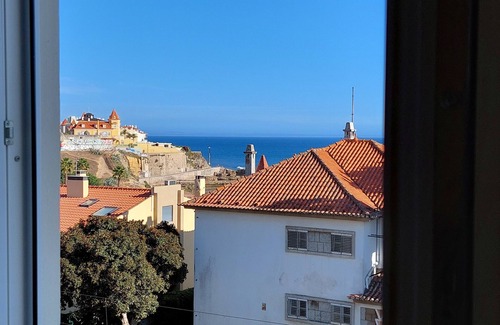 Estoril Skihütte | Chalet 90 steps from Estoril beach! NEW