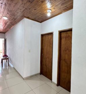 Encarnacion Haus | Chalet Amplio