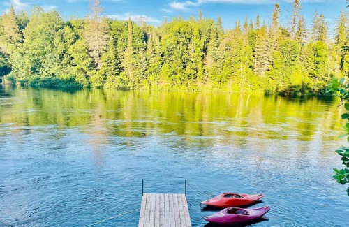 Shannon Skihütte | Chalet avec spa et vue sur la rivière Jacques-Cartier