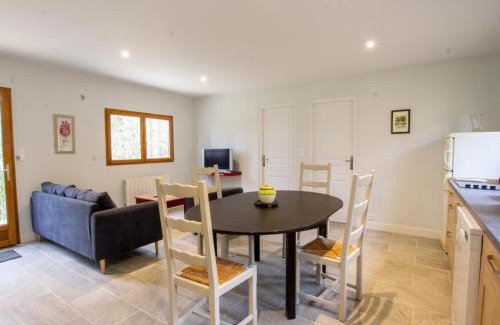 Saint-Pompont Haus | Chalet bois intime avec Wifi, piscine partagée, à 1 km de St Pompont - FR-1-616-429