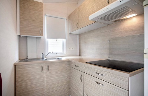 Burinhosa Skihütte | Chalet 'Bungalow T2 I I I - 15 Min Nazaré' mit Gemeinschaftspool, privater Terrasse und Klimaanlage