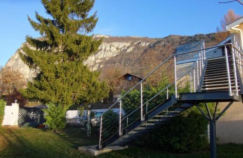 Collonges-sous-Saleve Wohnung | Chalet de TARA - Grand appartement esprit chalet - piscine chauffée - Genève