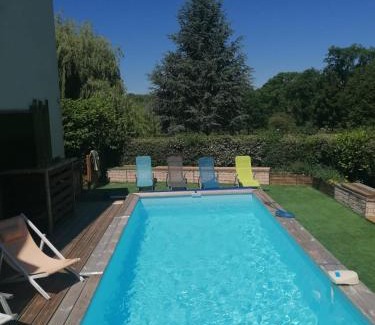 Montevrain Haus | CHALET DU LAC PISCINE à 5 MINUTES DE DISNEY TGV RER