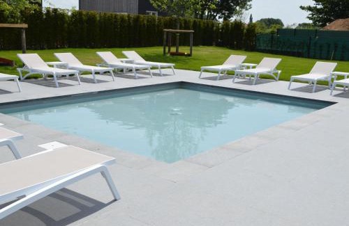 Gasthuis Haus | Chalet in Bemelen with Outdoor Fireplace