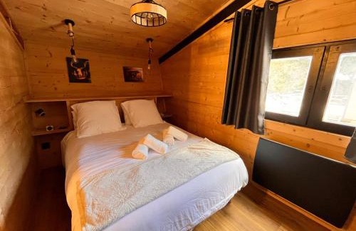 Pyrenees 2000 Skihütte | Chalet l'Epicéa rénové dans la forêt, T3 avec terrasse & jardin à 5 min à pied des pistes P2000