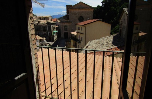 Mendicino Skihütte | Chalet "Magnifica Casa" mit Bergblick, privaten Terrassen und WLAN