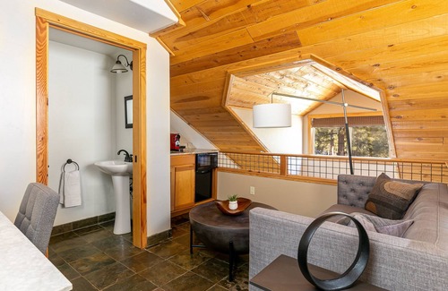 Portola Resort | Chalet View Lodge