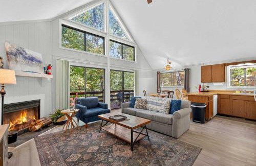 Basye Skihütte | Chalet w Huge Deck, Grill, WiFi, Mins to Bryce!