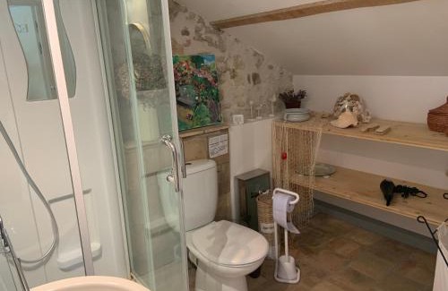 Roquemaure Haus | Chambre chez l'habitant dans MAS provençal avec piscine partagée en saison