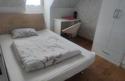 Bobigny Haus | Chambre privée à Bobigny -Salle de bain et toilettes communes, pas de cuisine, check-in après 19h