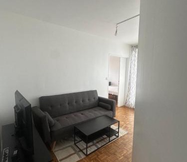 Argenteuil Bed & Breakfast | Chambre Privée Colocation Femme