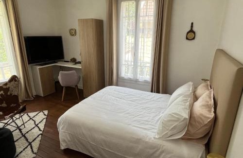 Pomponne Bed & Breakfast | Chambre villa du sentier