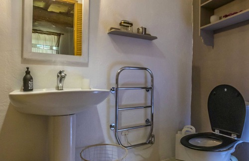 Touget Bed & Breakfast | Chambres d'hôtes, Carla - Quiet former sheepfold with swimming pool and panoramic view