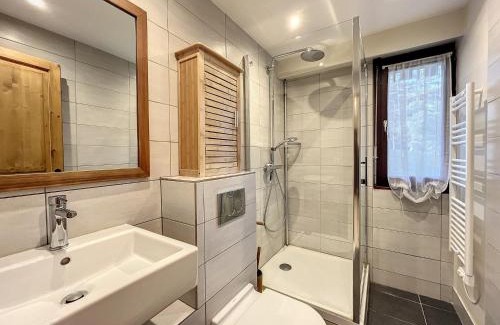 Chamonix City Centre Wohnung | Chamonix: Appt 2P, 4 pers, terrasse, parking, proche centre et télécabine - FR-1-507-26