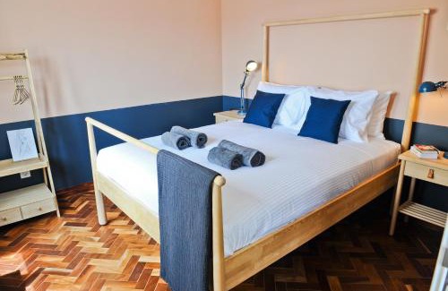 Santo Antonio Wohnung | Champagne Vibes in Lisbon - By Misha's Place 5C