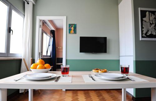 Santo Antonio Wohnung | Champagne Vibes in Lisbon - By Misha's Place 5C