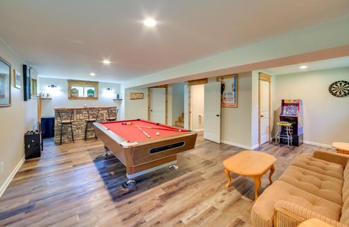 Champion Haus | Champion Vacation Rental with Fire Pit!