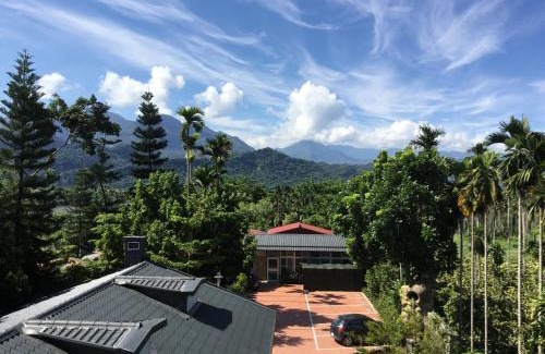 Jiji Bed & Breakfast | Champs Yazuh B&B