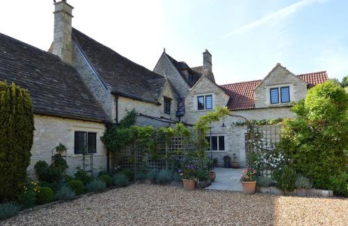 Castle Combe Haus | Chandlers, fabulous great hall in the heart of Castle combe
