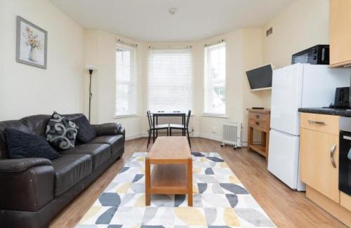 Eastleigh Wohnung | Chandlers Ford -1bedroom with free parking