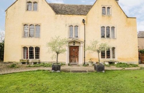 King's Stanley Haus | Chapel House