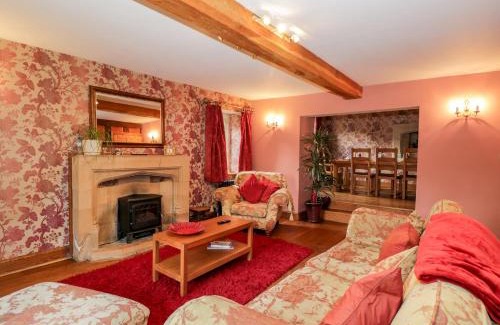 King's Stanley Haus | Chapel House