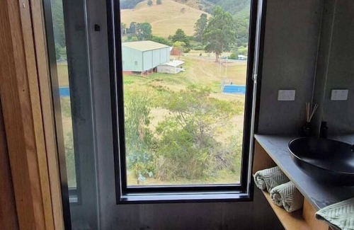 Dover Kabine | Charlie's Lookout- Cute and compact with stunning panoramic views