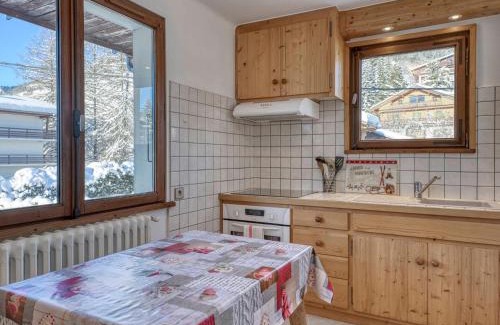 Megeve Wohnung | Charmant 2 pièces à Megève, proche du centre et des télécabines, avec balcon et parking - FR-1-453-120