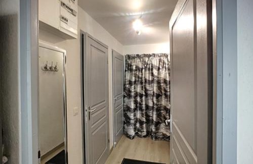 Les Bruyeres Wohnung | Charmant 3 Pièces Rénové, Ski aux Pieds, Balcon Sud, 6 Pers. – Les Bruyères, Rés. Valmonts, 3 Flocons Or - FR-1-178-322