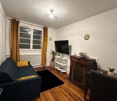 Saint-Cyr-l'Ecole Wohnung | Charmant Appartement F2