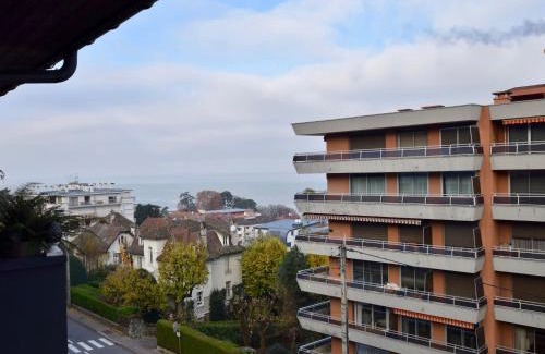 Evian-les-Bains Wohnung | Charmant appartement proche du lac avec Wi-Fi et parking à Évian-les-Bains - FR-1-498-96