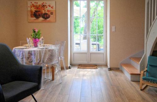 Montagney Haus | Charmant gîte rénové avec terrasse et parking au cœur de Montagney - FR-1-583-482