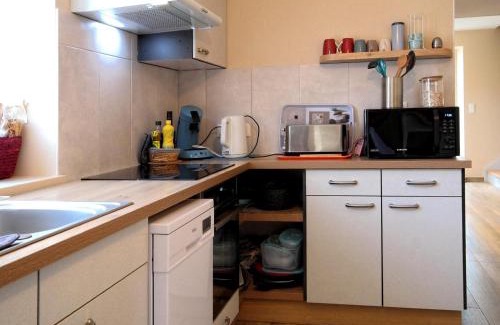 Montagney Haus | Charmant gîte rénové avec terrasse et parking au cœur de Montagney - FR-1-583-482