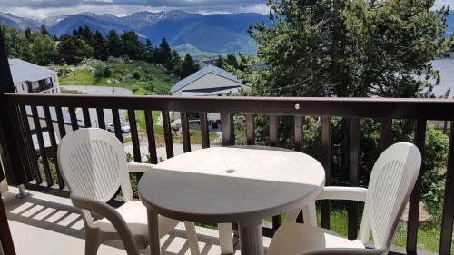 Font-Romeu-Odeillo-Via Wohnung | Charmant studio face aux Pyrénées