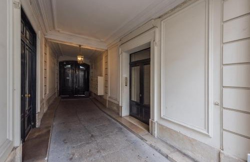 8th Arrondissement Wohnung | Charmant studio près des Champs-Élysées