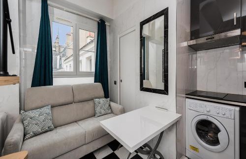 8th Arrondissement Wohnung | Charmant studio près des Champs-Élysées