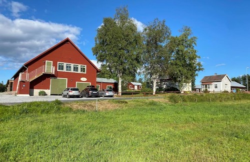 Kopparnas Haus | Charmig stuga på bondgård