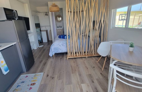 Punto de Oro Wohnung | Charming 1-bedroom apartment with WiFi and AC in welcoming Tanki Leendert