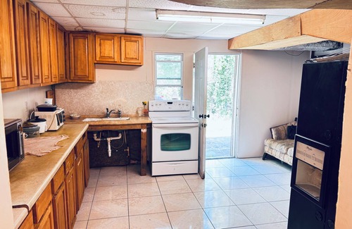 Clarkston Haus | Charming 1-bedroom house in superb Stone Mountain with AC, WiFi