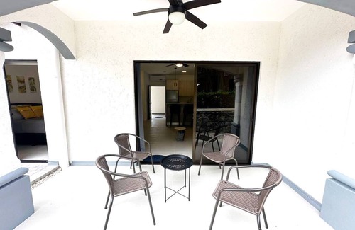 Tamarindo Wohnung | Charming 1-bedroom apartment with WiFi and AC in delightful Villarreal