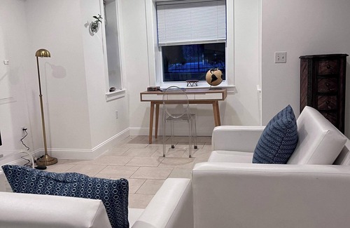 NoMa Wohnung | Charming 1-bedroom basement apartment in Washington DC with AC, WiFi