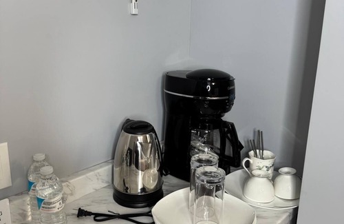 Uniondale Haus | Charming 1-bedroom house with WiFi, AC in delightful Uniondale