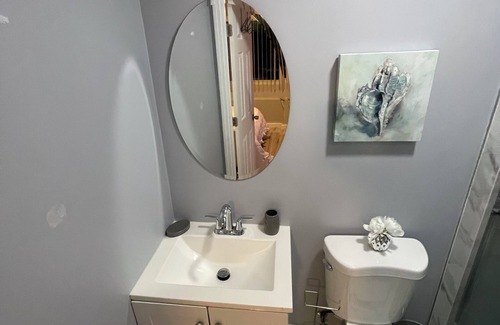 Tamarac Haus | Charming 1-bedroom with private entrance Tamarac.