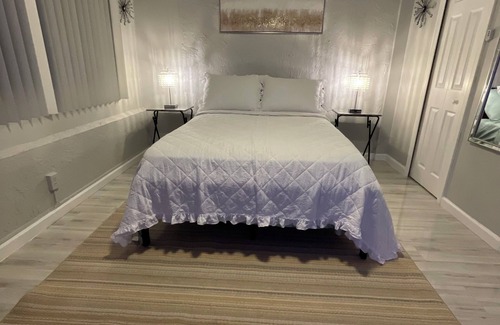 Tamarac Haus | Charming 1-bedroom with private entrance Tamarac.