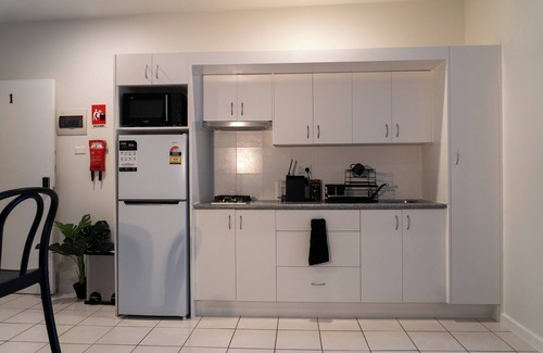 Hamilton Wohnung | Charming 2 Apartments in delightful Islington with AC, Balcony & Wifi.
