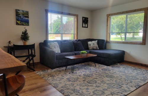 Bonners Ferry Haus | Charming 2-bdrm bungalow in lovely Bonners Ferry with WiFi, A/C, full kit & bath