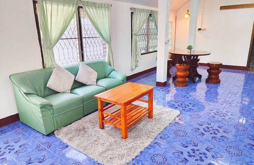 San Pu Loei Haus | Charming 2-bedroom house in peaceful Chiang Mai with WiFi, AC