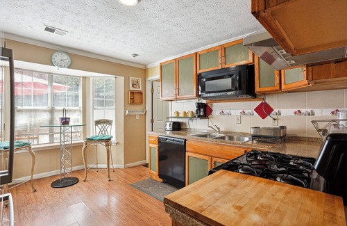 Stone Mountain Haus | Charming 2-bed/2.5-bath House in delightful Stone Mountain with Private Yard